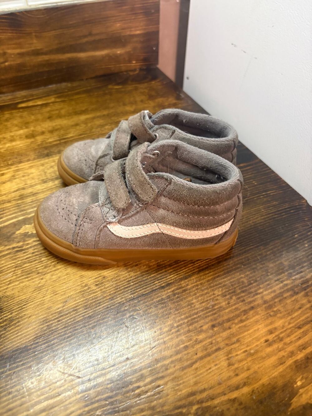 Vans tan sneakers size 9